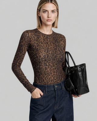 Leopard-print T-shirt
