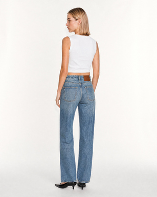 Straight-leg blue jeans
