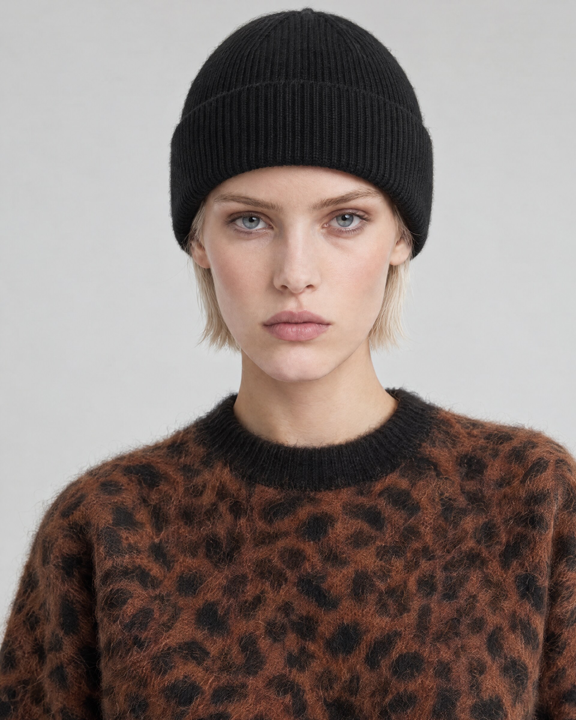 Black wool and yak hat