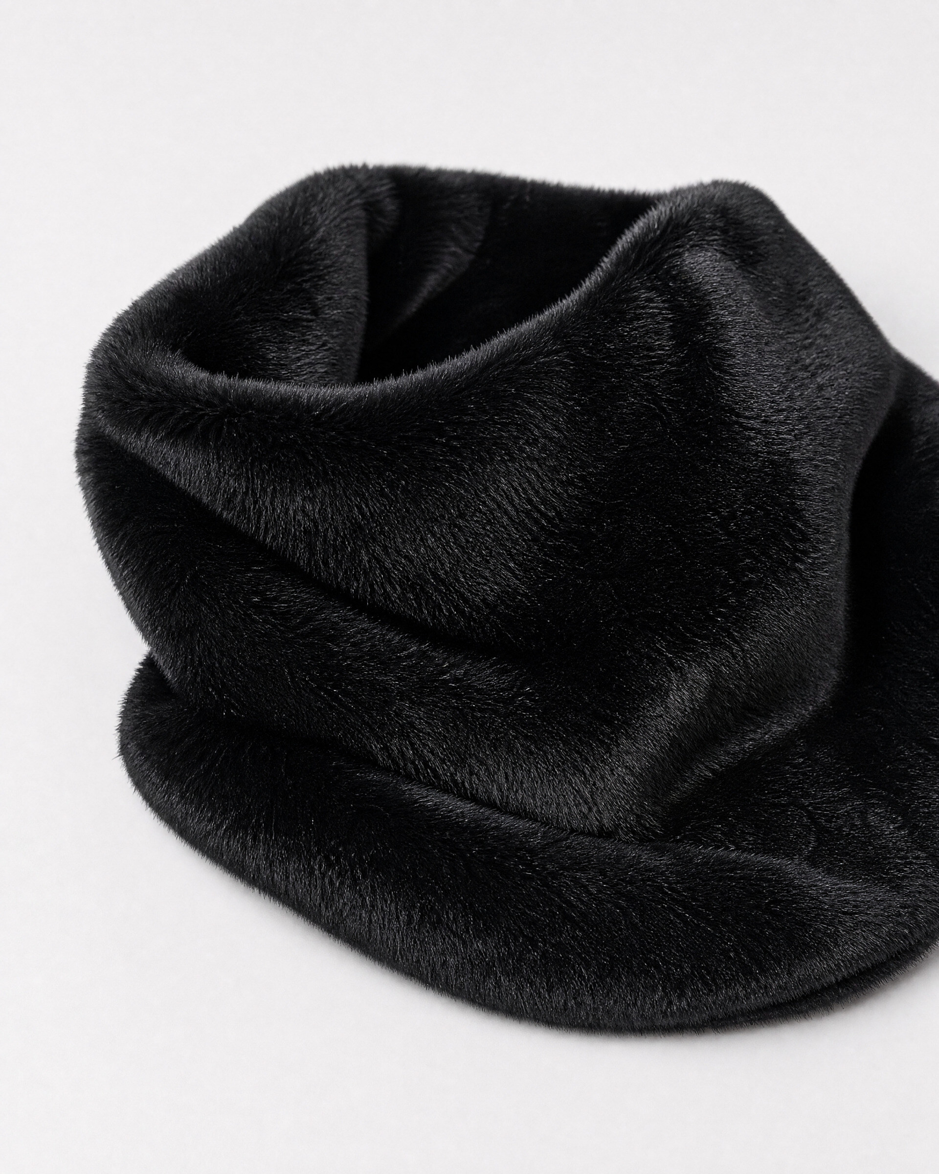 Black faux fur neck warmer