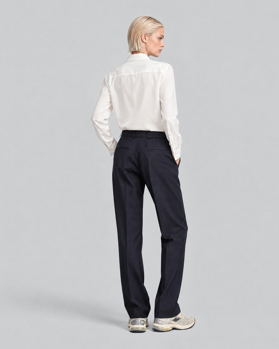 Straight-leg tailored pants in navy wool
