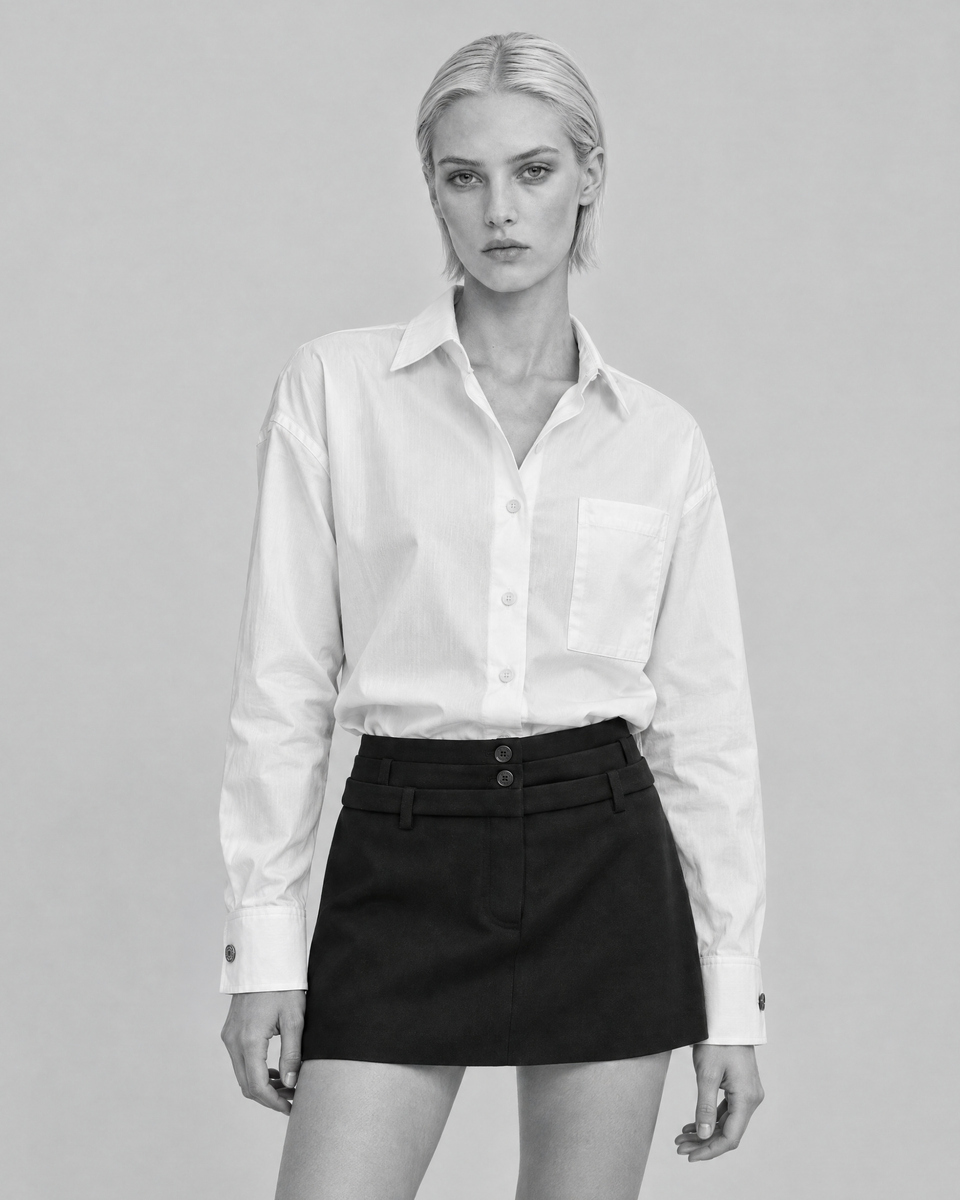 Short wool skirt with three black belts