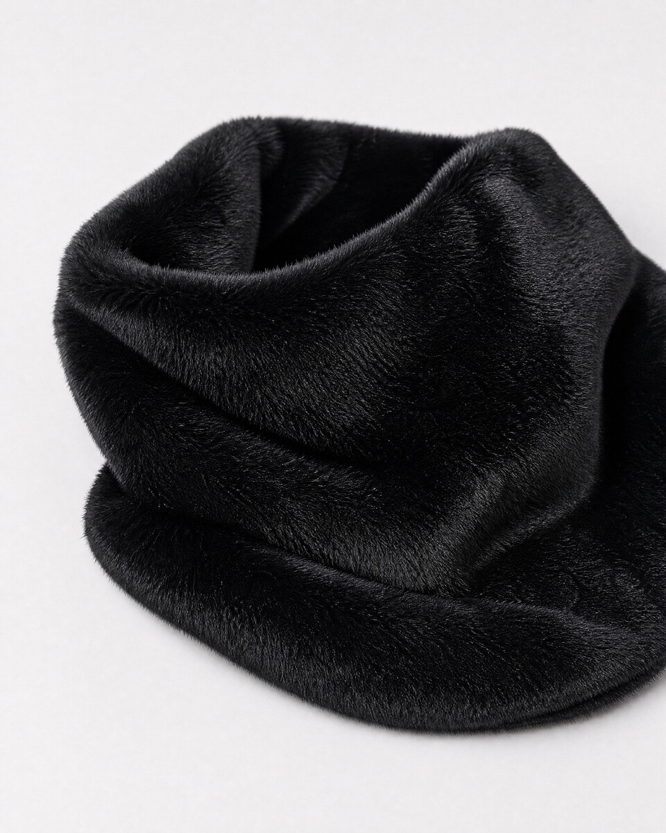 Black faux fur neck warmer