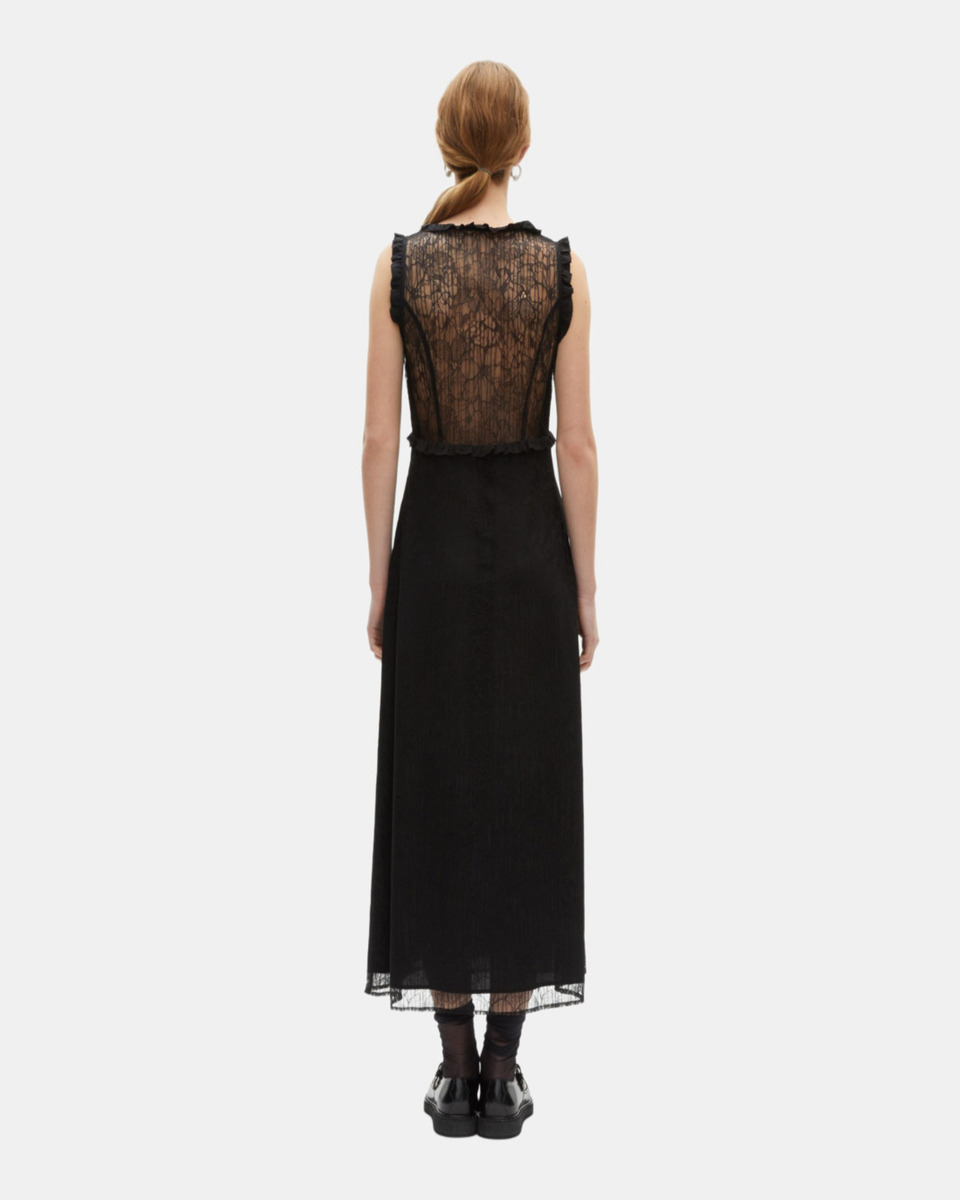 Long dress with black lace