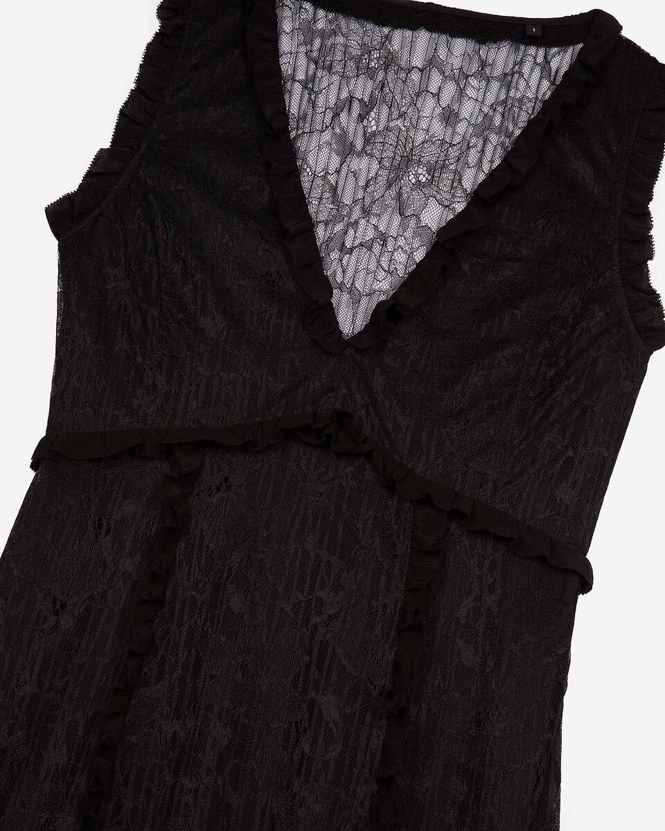 Long dress with black lace