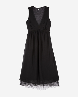 Long dress with black lace
