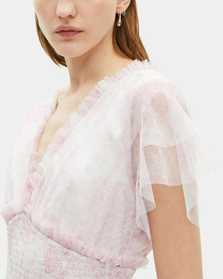 Short dress in pale pink printed tulle