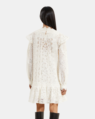 Short dress in ecru lace