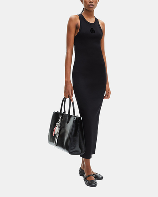 Black sleeveless long dress with crest