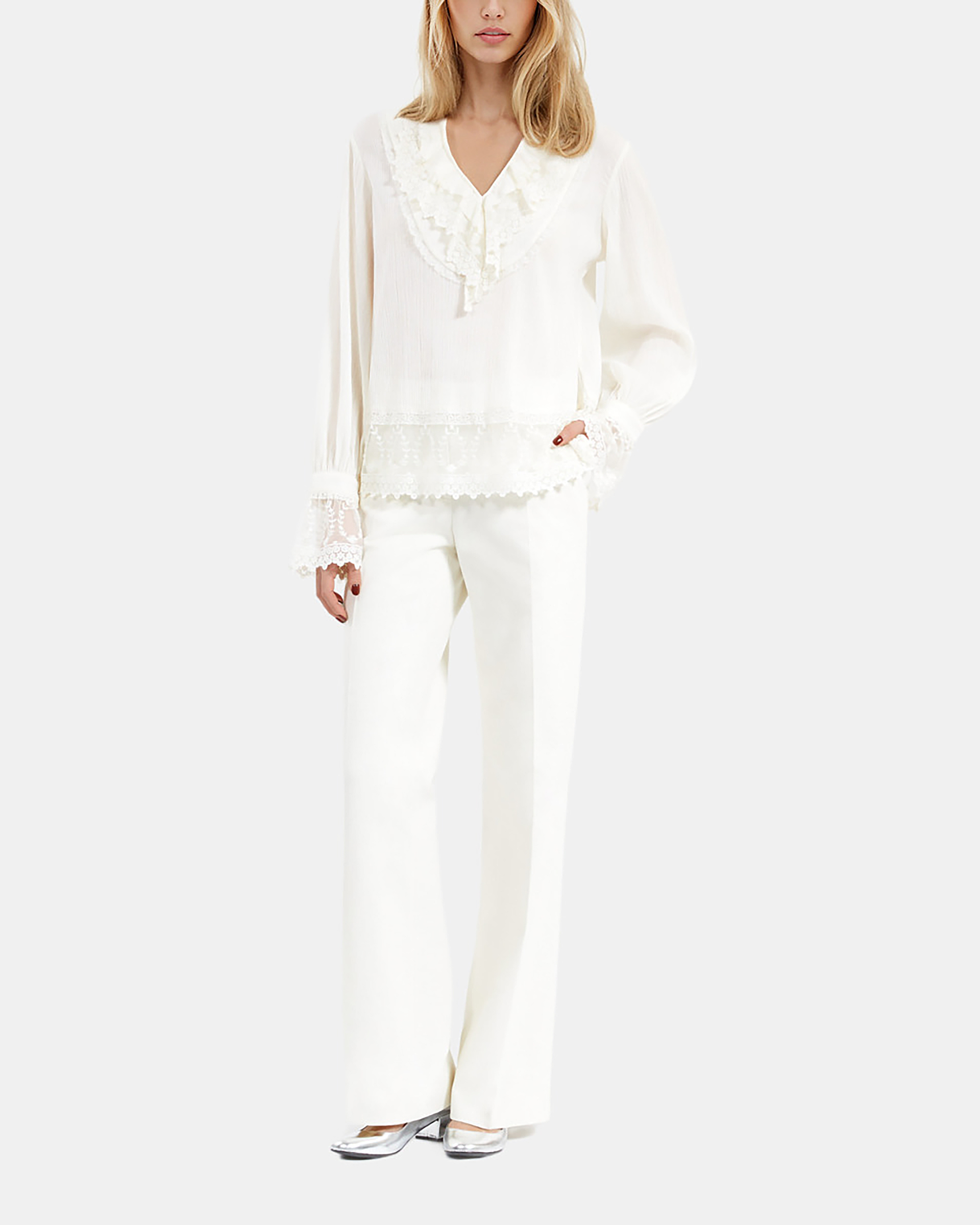 Blouse with ecru guipure