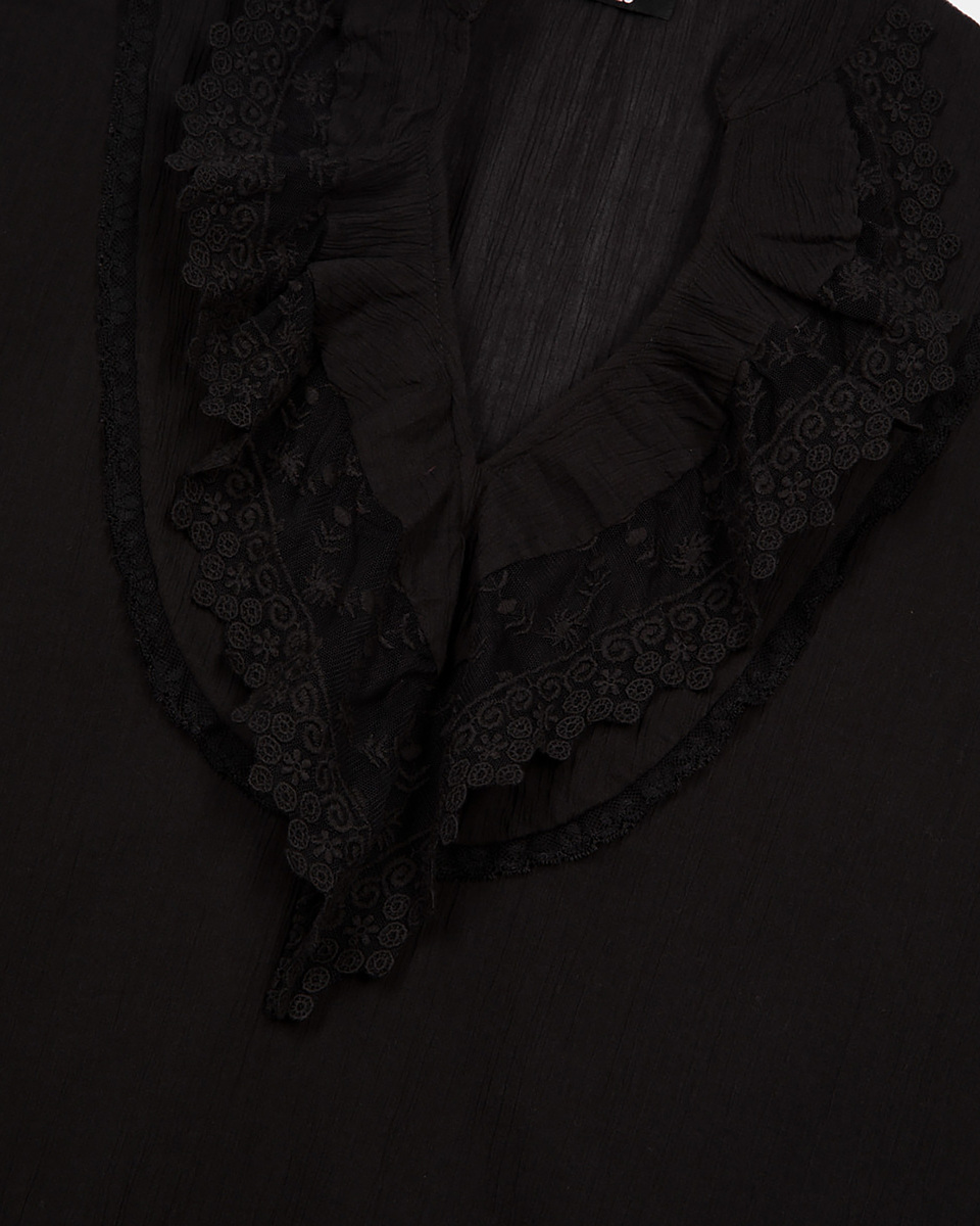 Blouse with black guipure