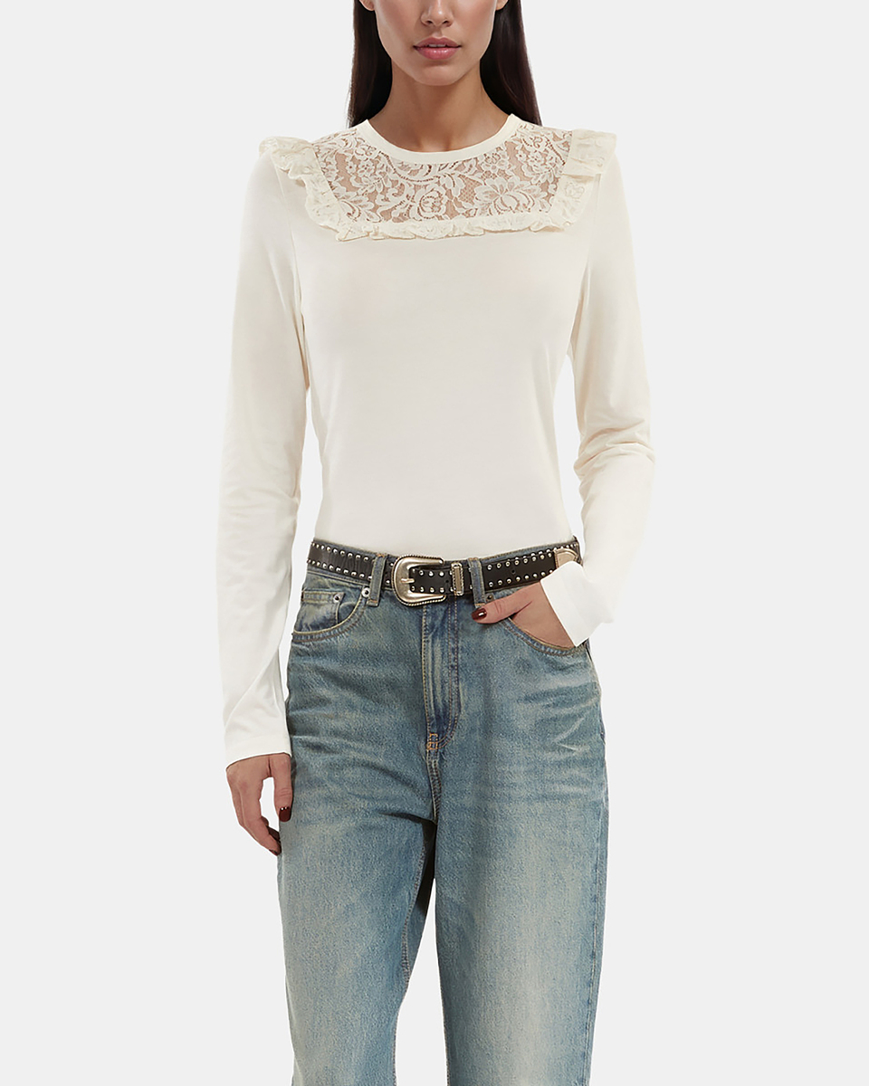 White long-sleeved lace t-shirt