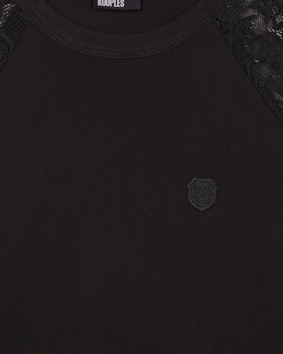 Long-sleeved black lace T-shirt