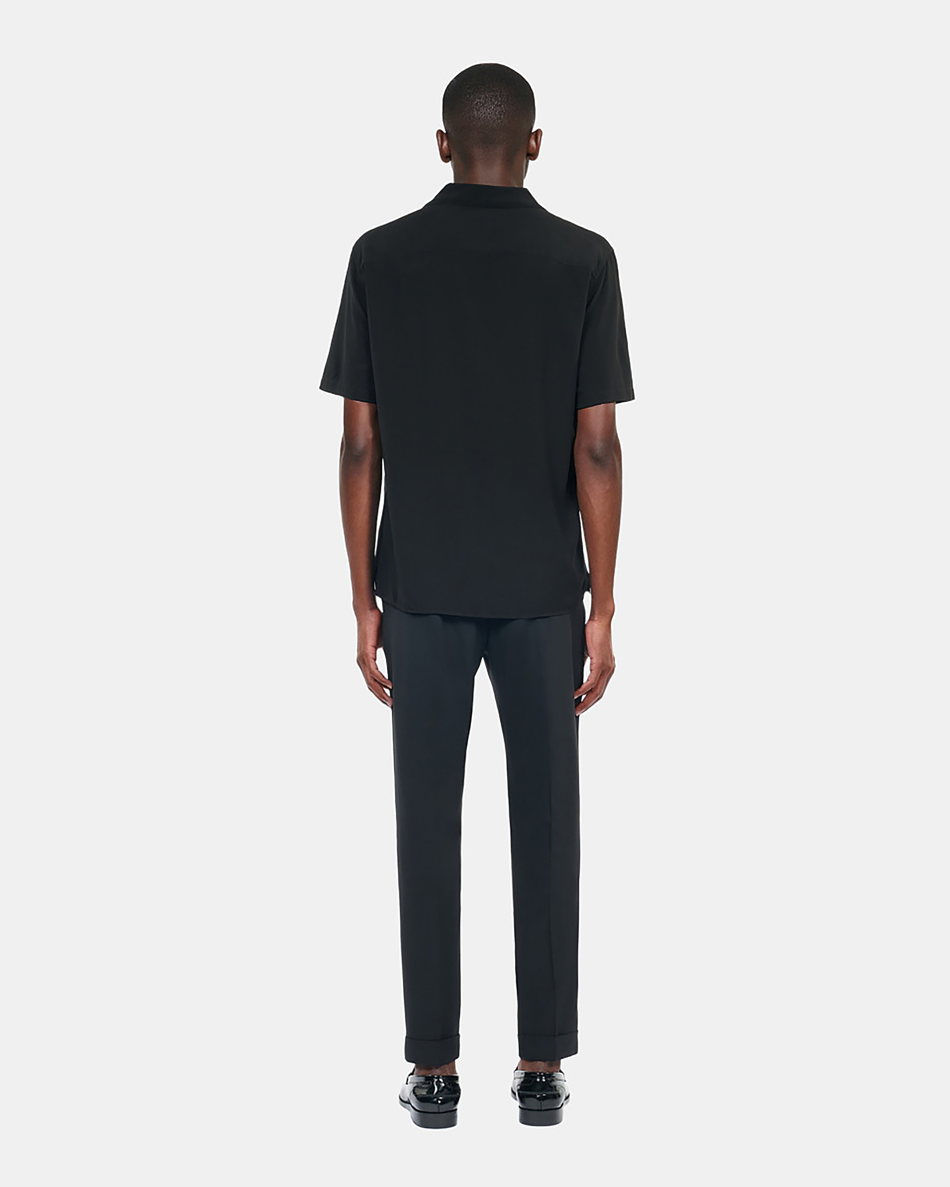 Black short-sleeved shirt