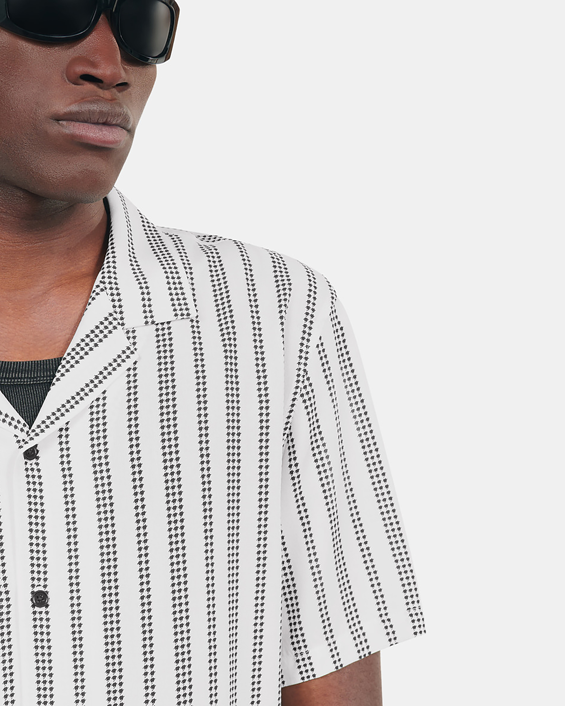 Short-sleeved printed shirt
