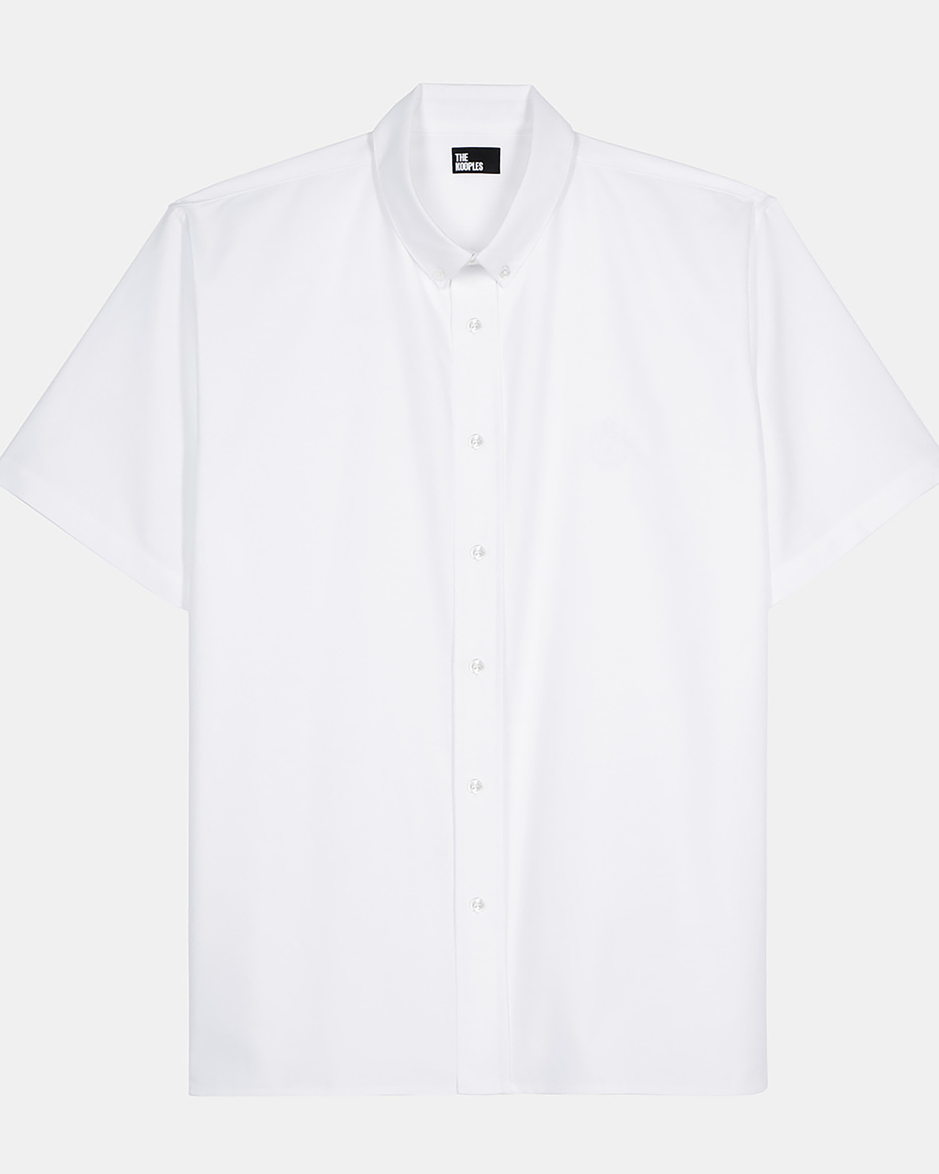 Short-sleeved shirt with white blazon