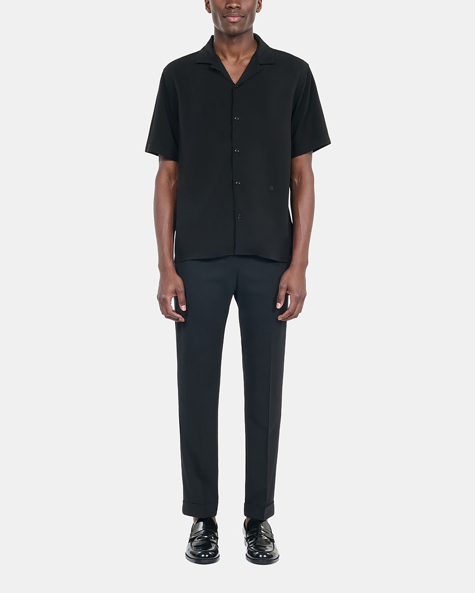 Black short-sleeved shirt