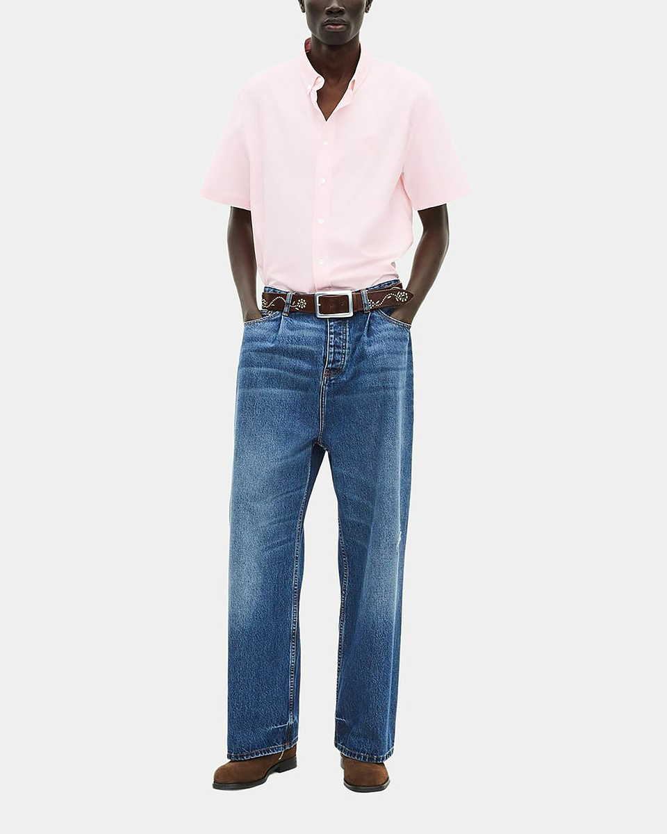 Short-sleeved shirt with pink crest