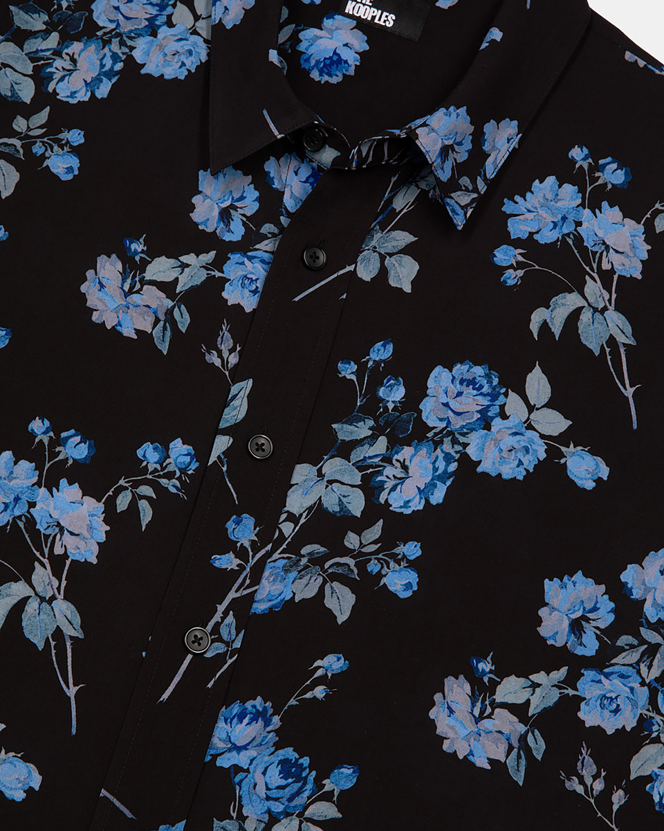 Black floral print short-sleeved shirt
