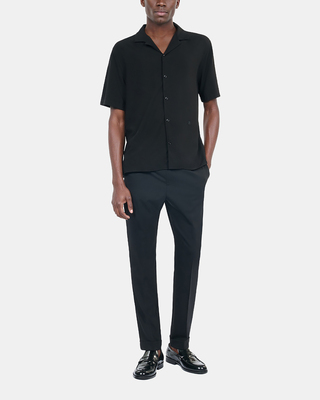 Black short-sleeved shirt