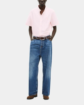 Short-sleeved shirt with pink crest