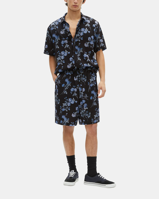 Black floral print short-sleeved shirt