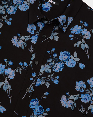 Black floral print short-sleeved shirt