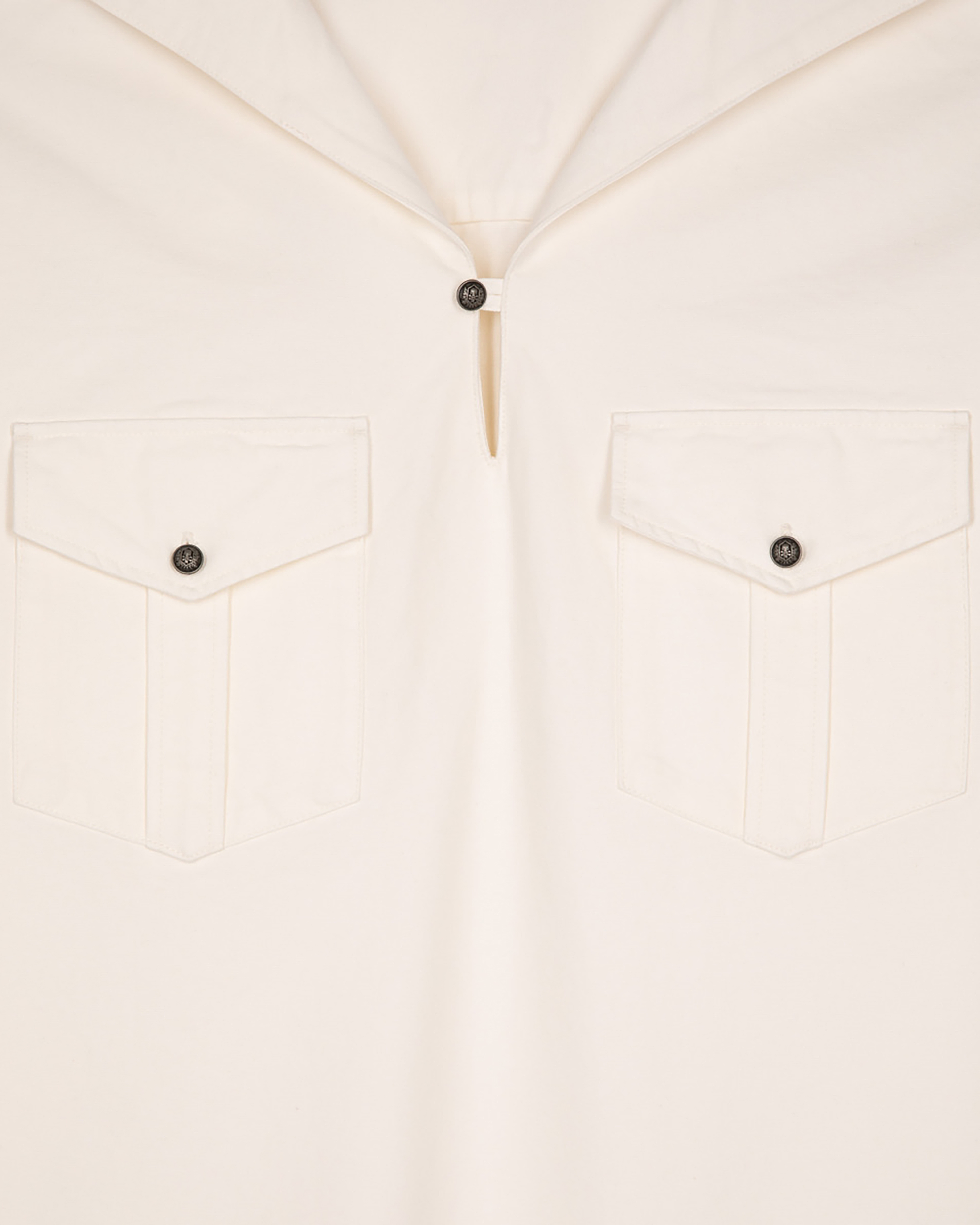 Ecru shirt with pea collar