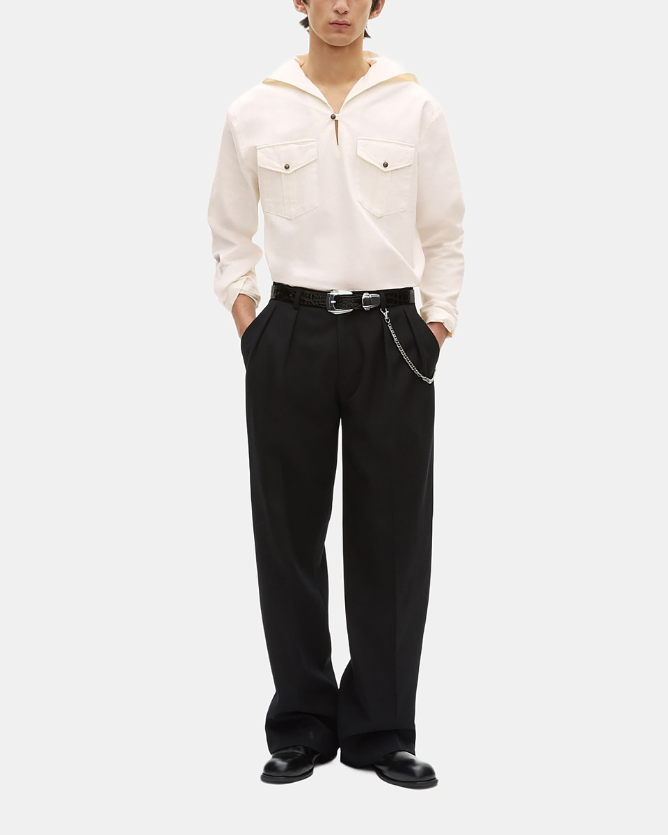 Ecru shirt with pea collar