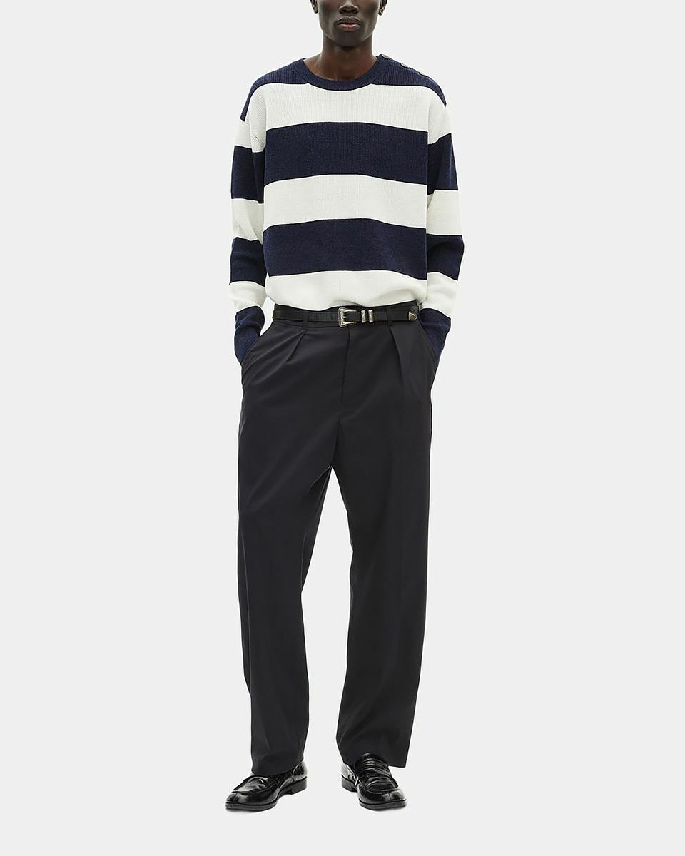 Black pegged pants