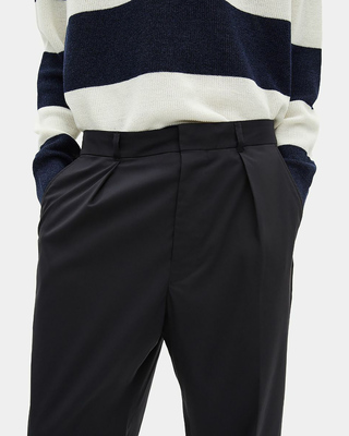 Black pegged pants