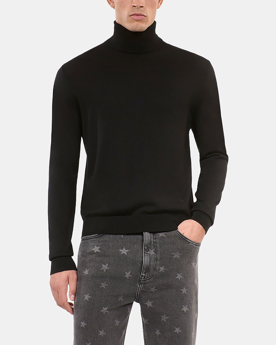 Black wool sweater