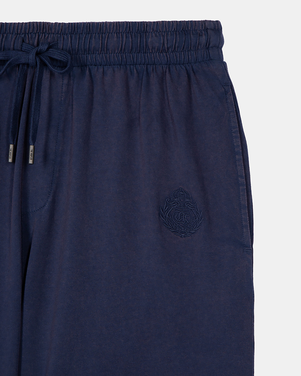 Shorts with blue crest