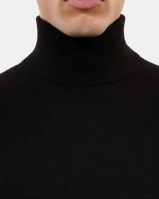 Black wool sweater