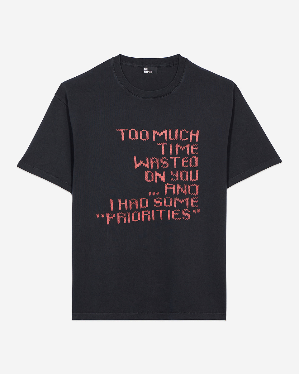 T-shirt with black knit effect screen printing