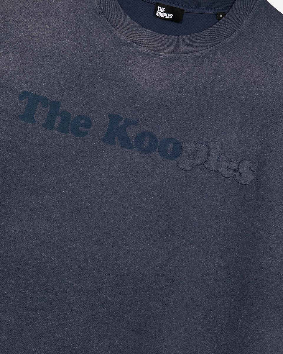 T-shirt with navy logo