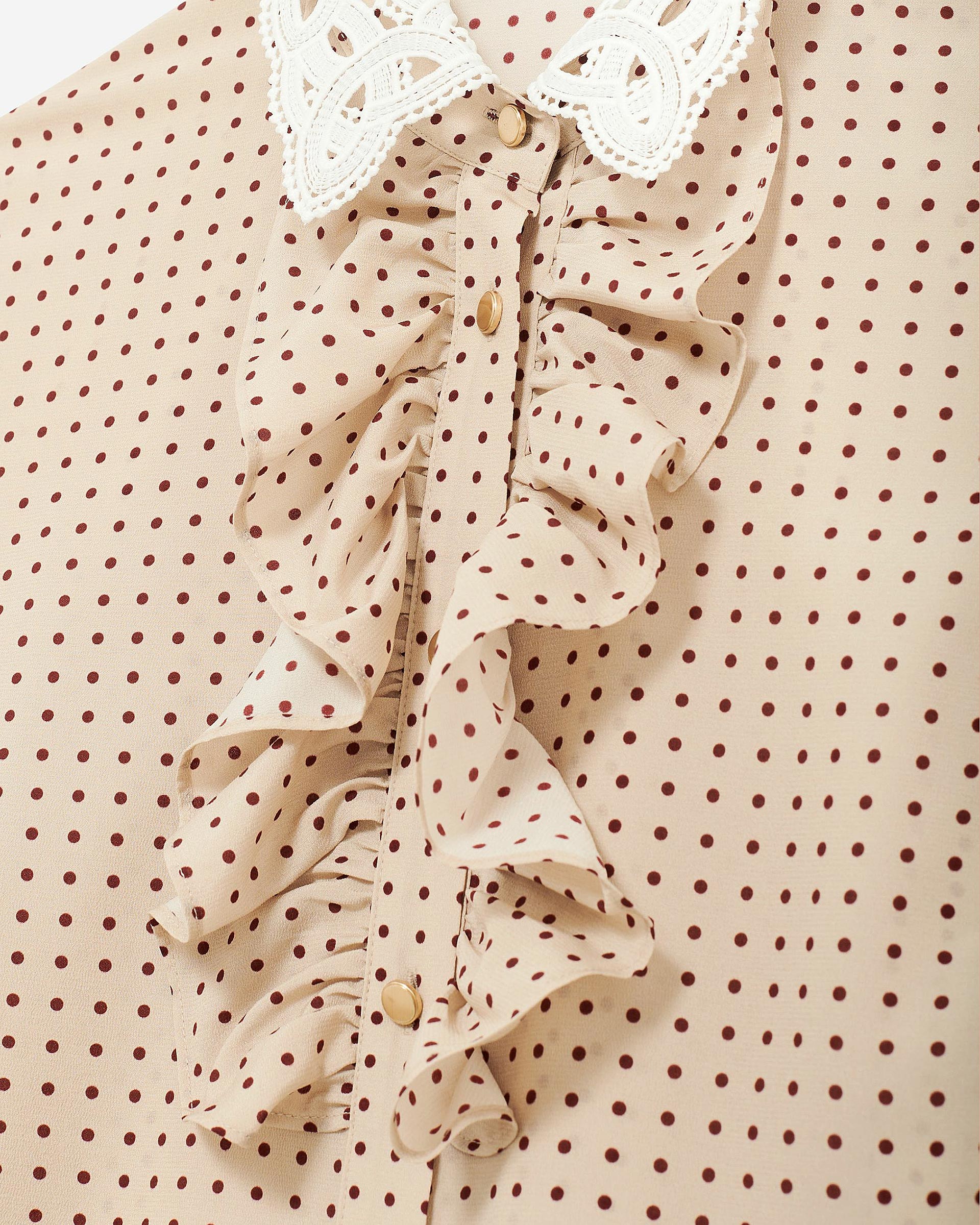 Short-sleeved beige polka-dot shirt