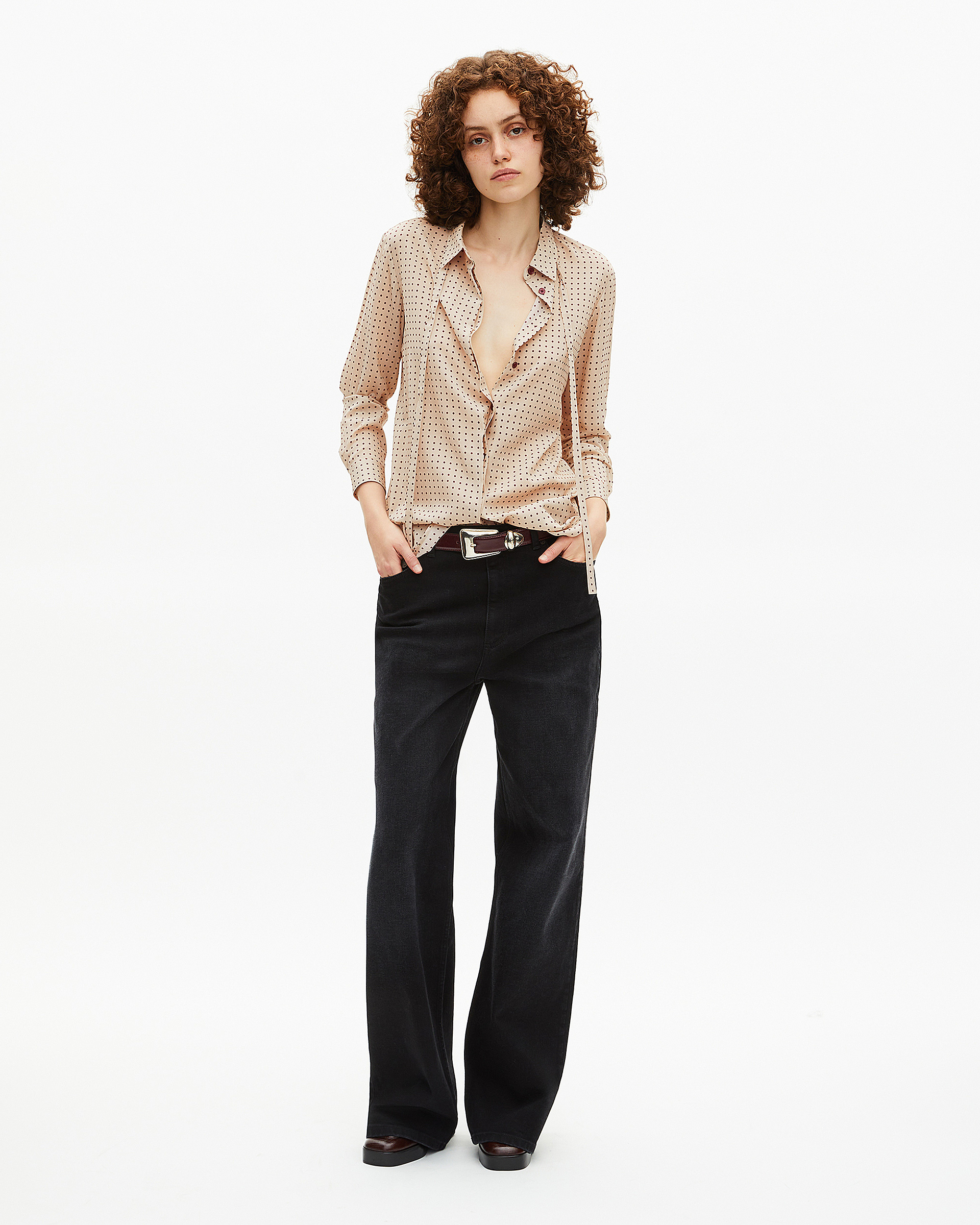 Shirt with beige polka-dot lavaliere