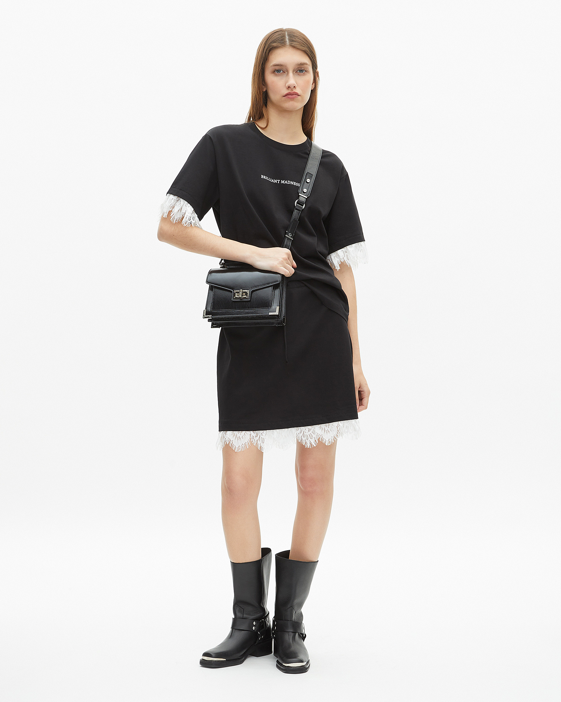 Short skirt with black lace