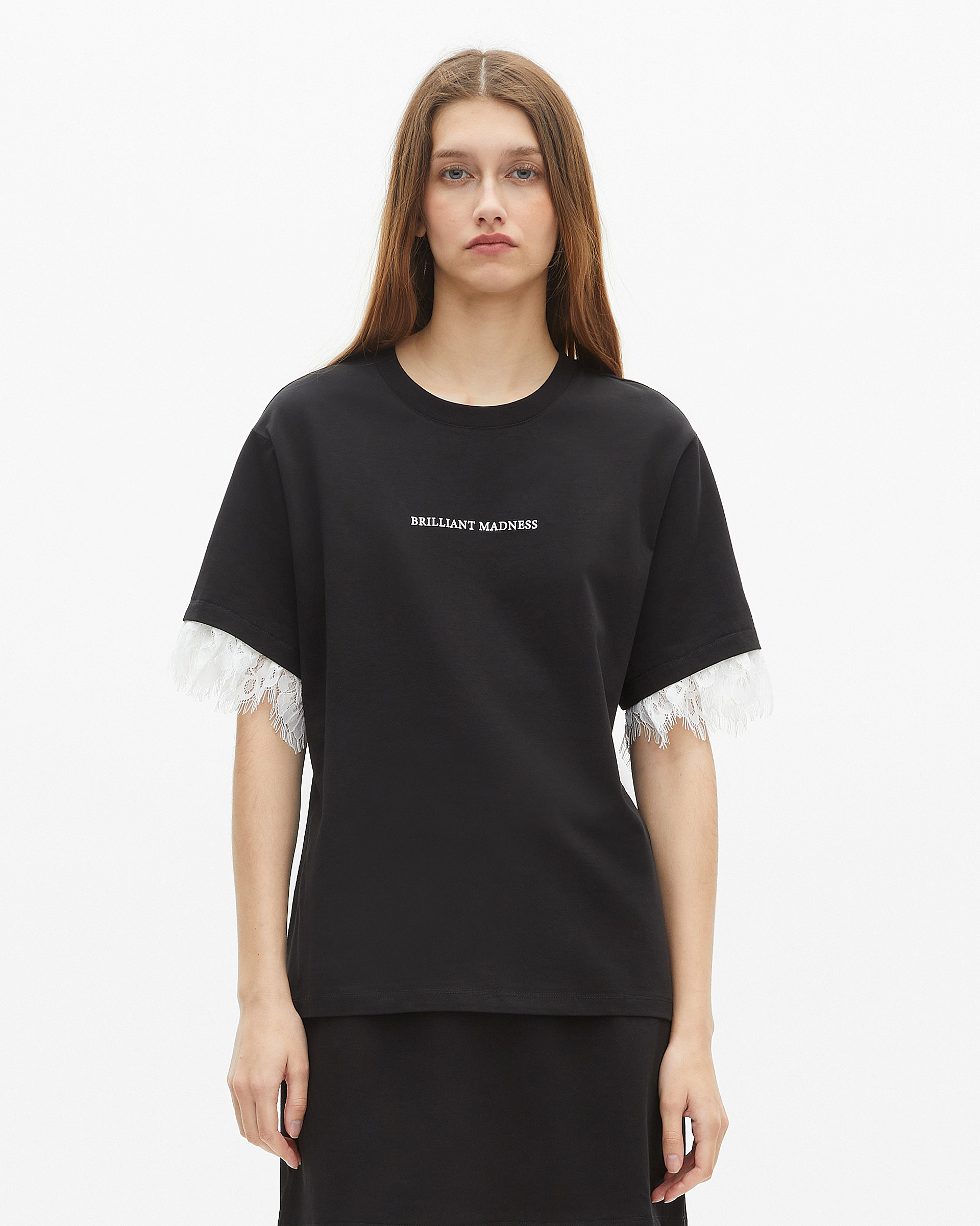T-shirt with screen print and black lace