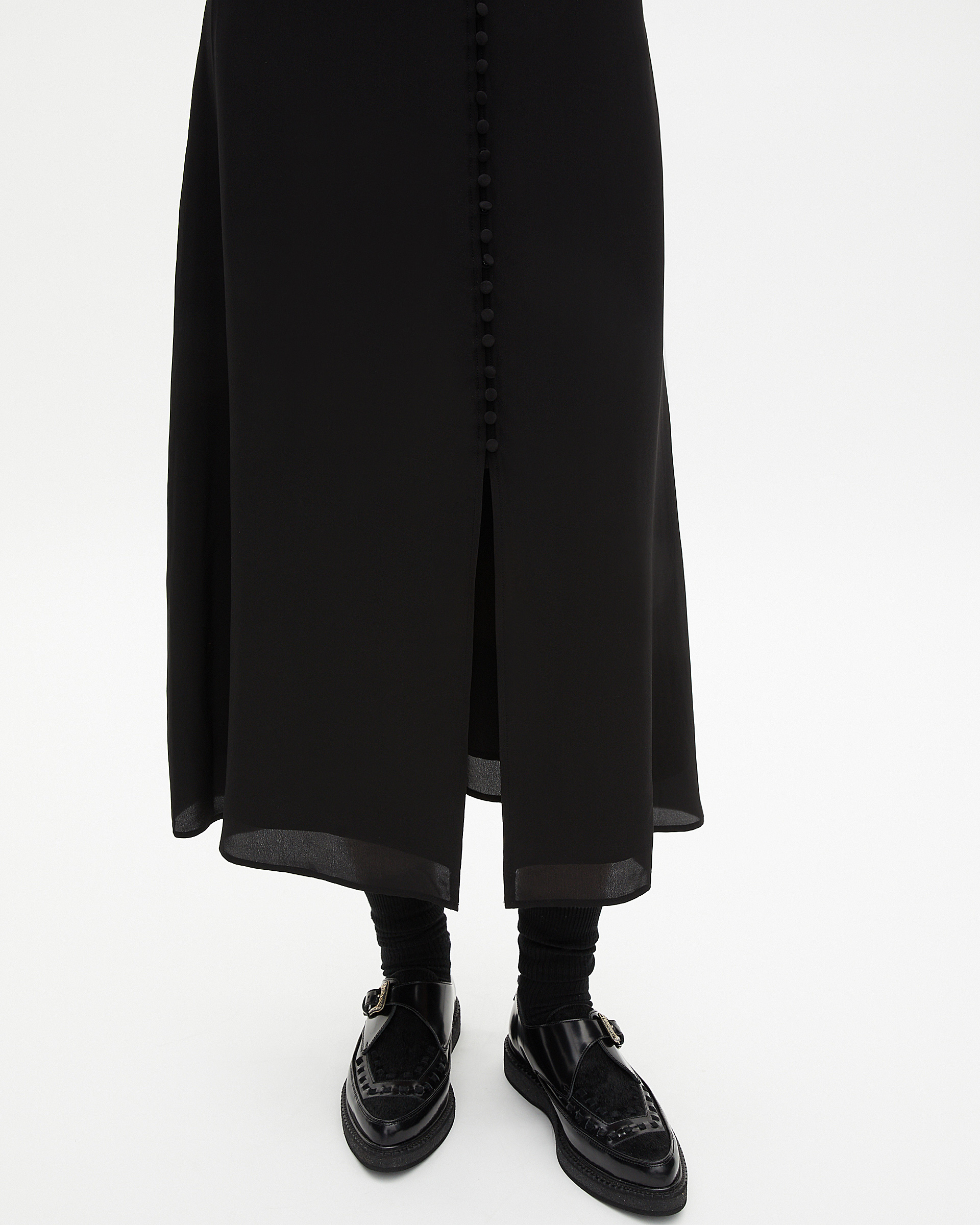 Long skirt in black silk