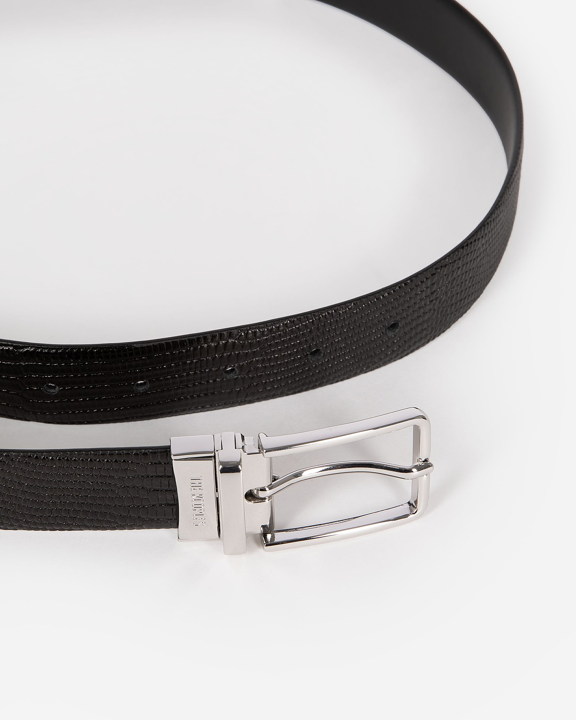 Reversible black leather belt
