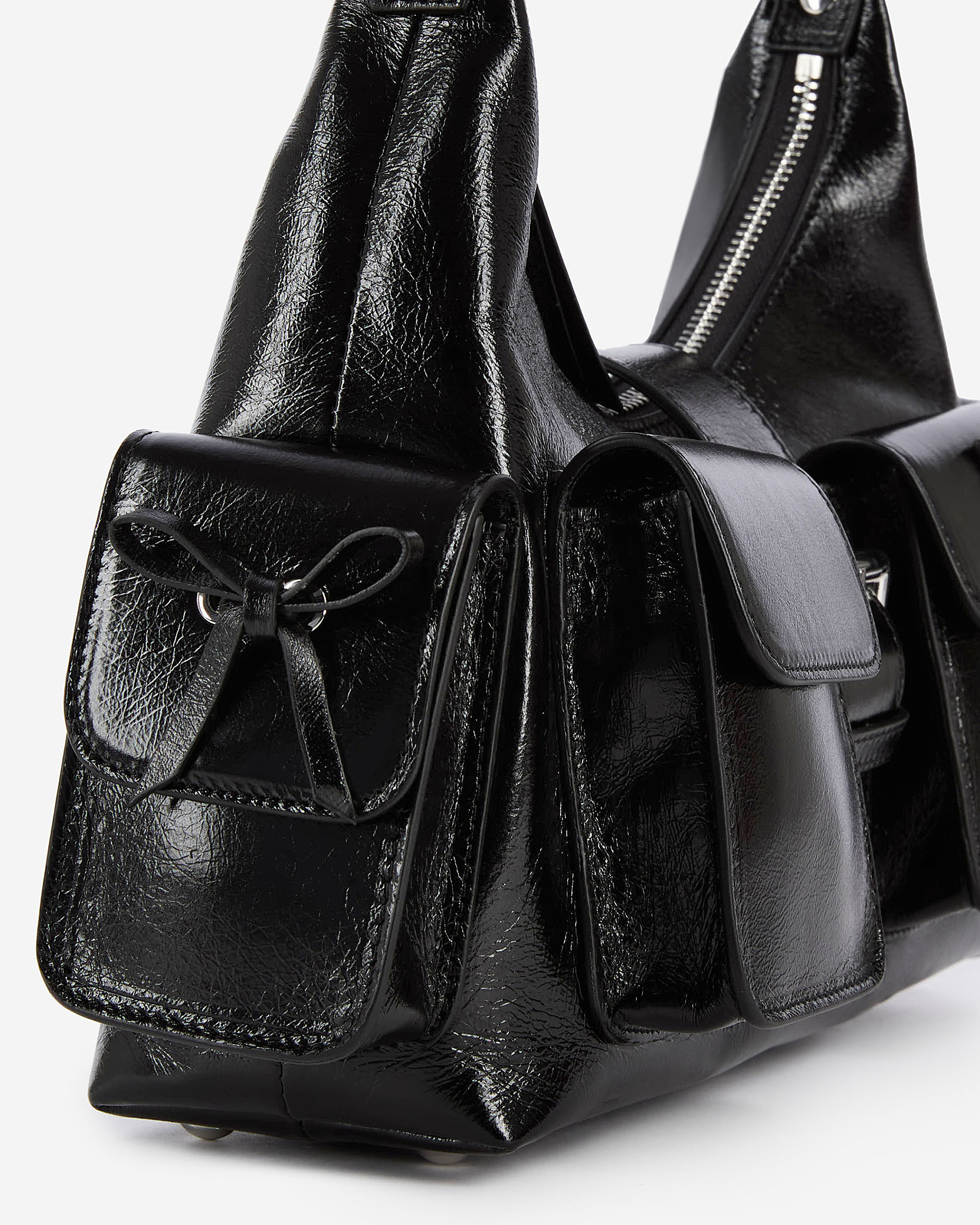 Amelia bag in black cracked leather