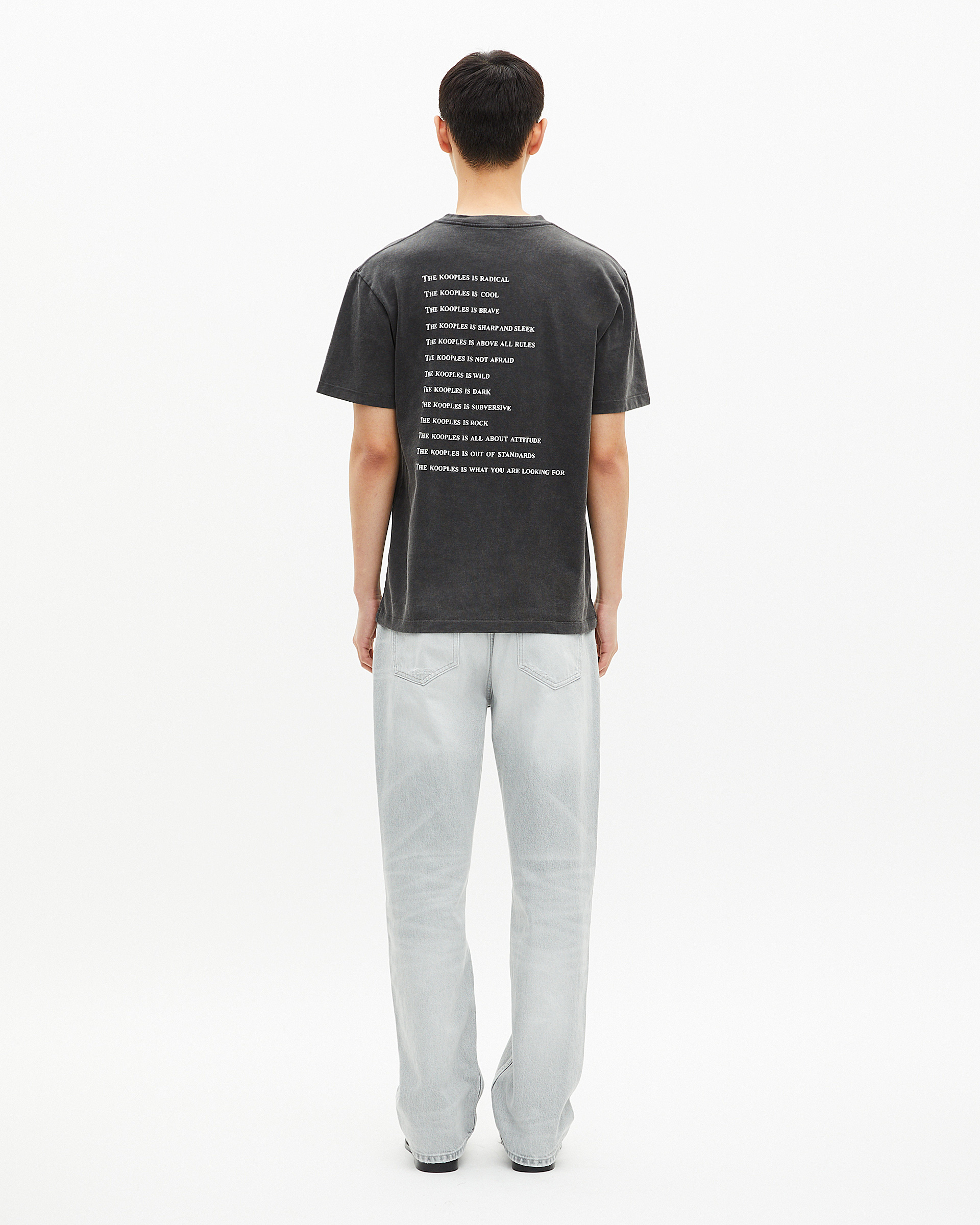 What is black T-shirt