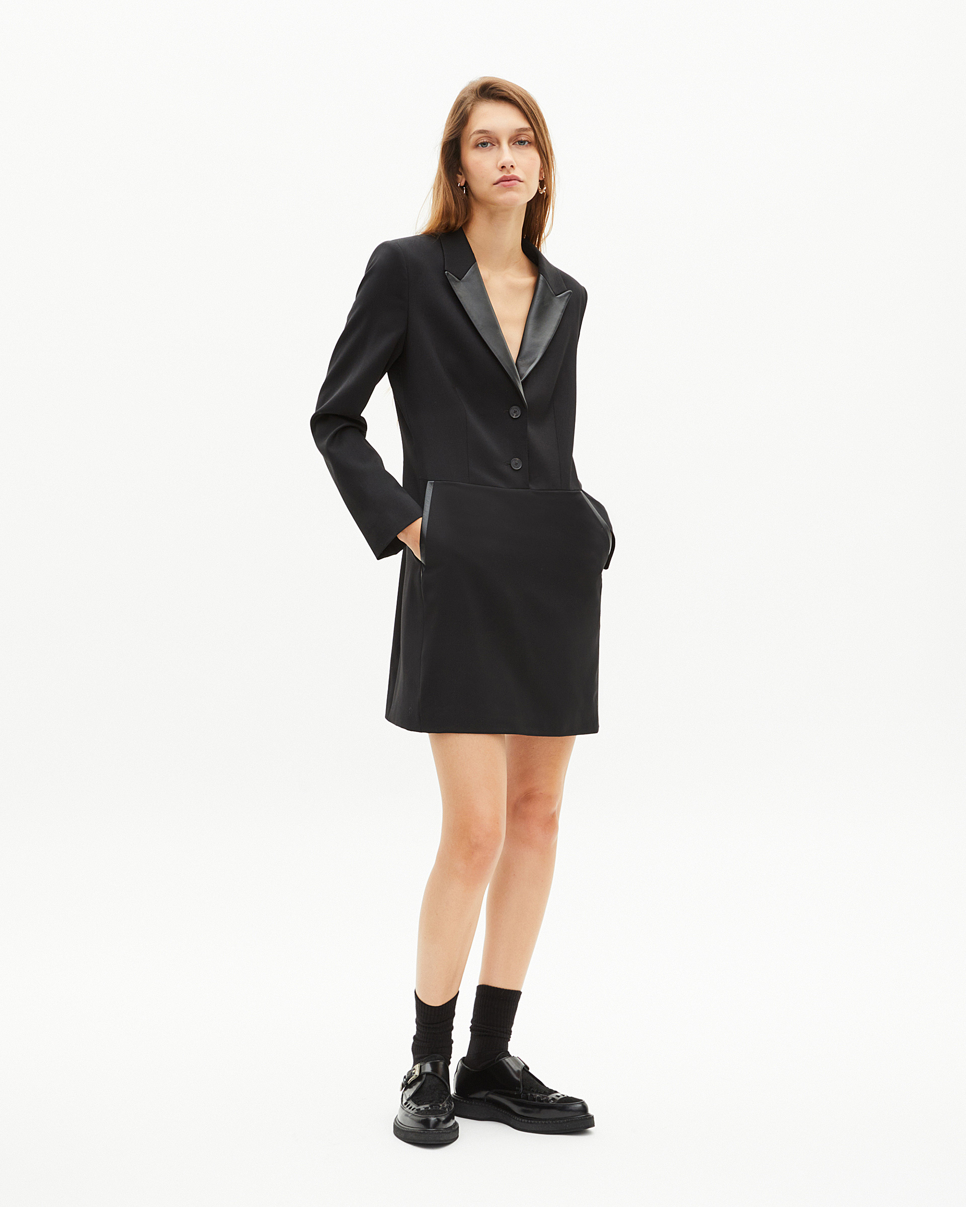 Short dress with black leather collar