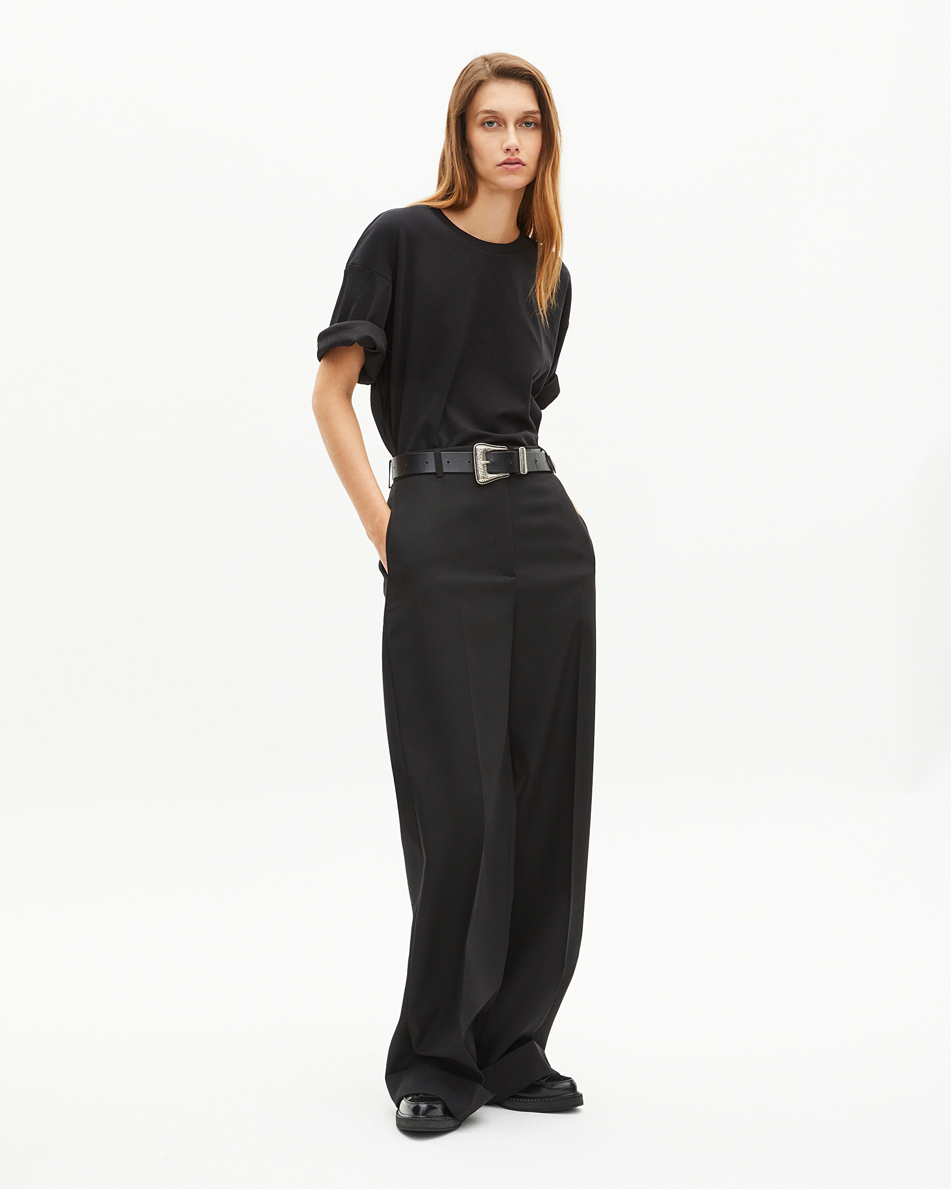 Wide-leg pants with black cuffs