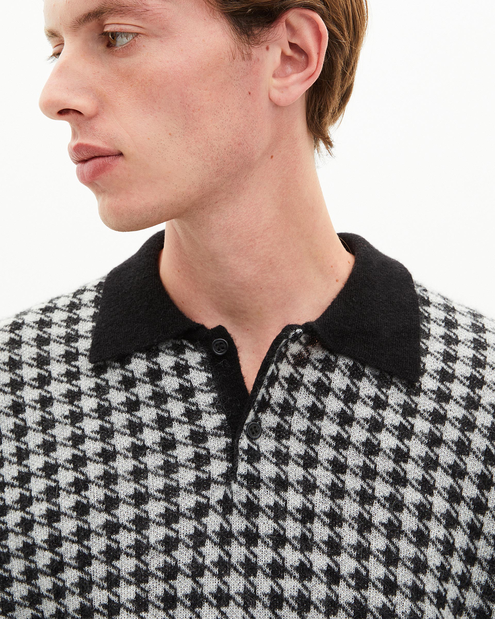 Black houndstooth sweater