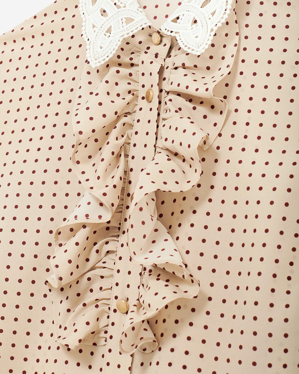 Short-sleeved beige polka-dot shirt