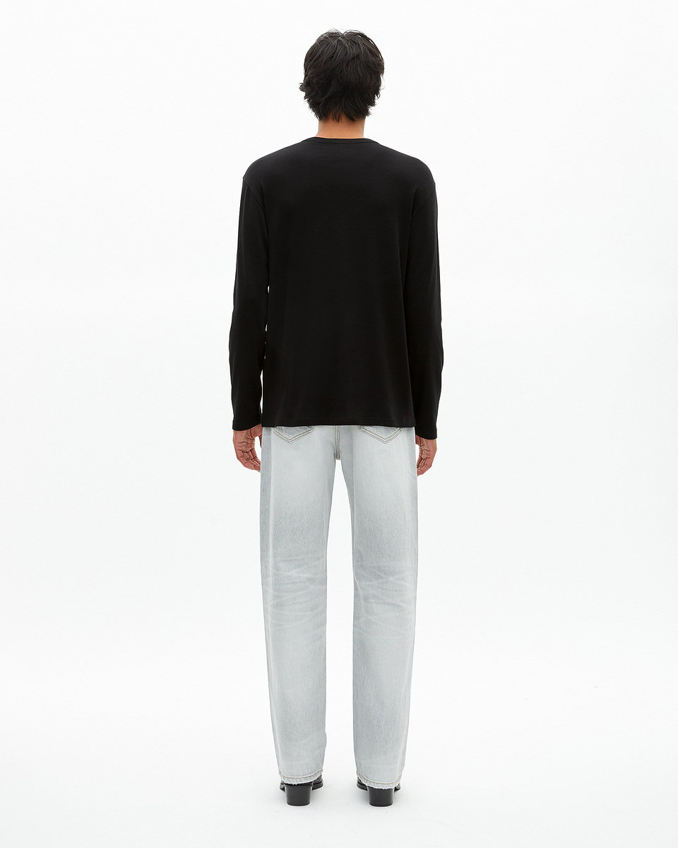 Long-sleeved T-shirt with black crest