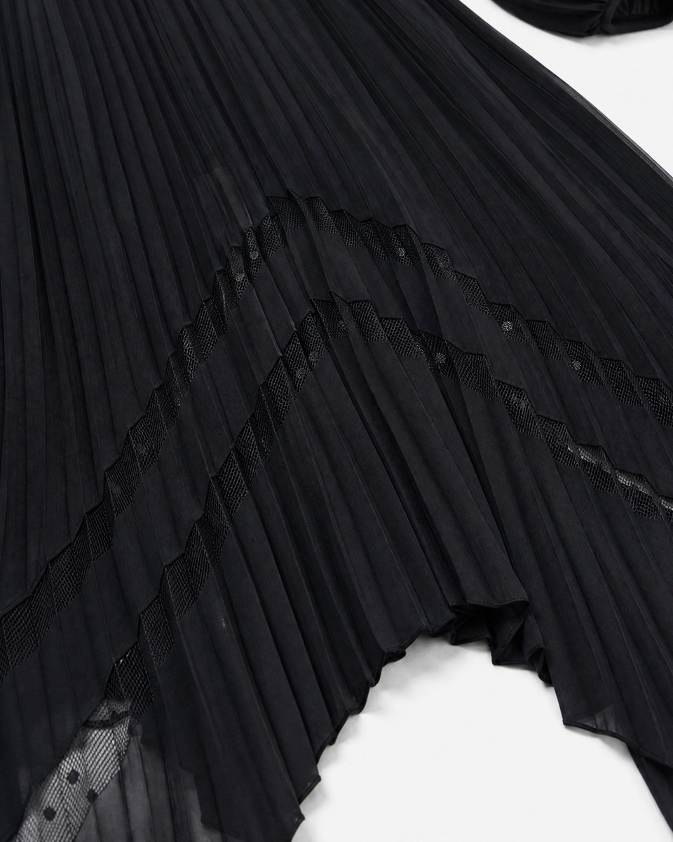 Long black pleated dress